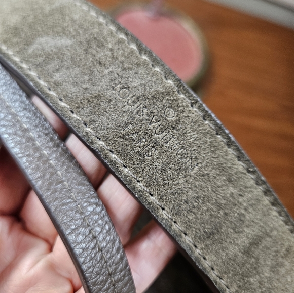 Auth Louis Vuitton Brown Audacieuse Empreinte Suede Leather MM - Picture 4 of 13